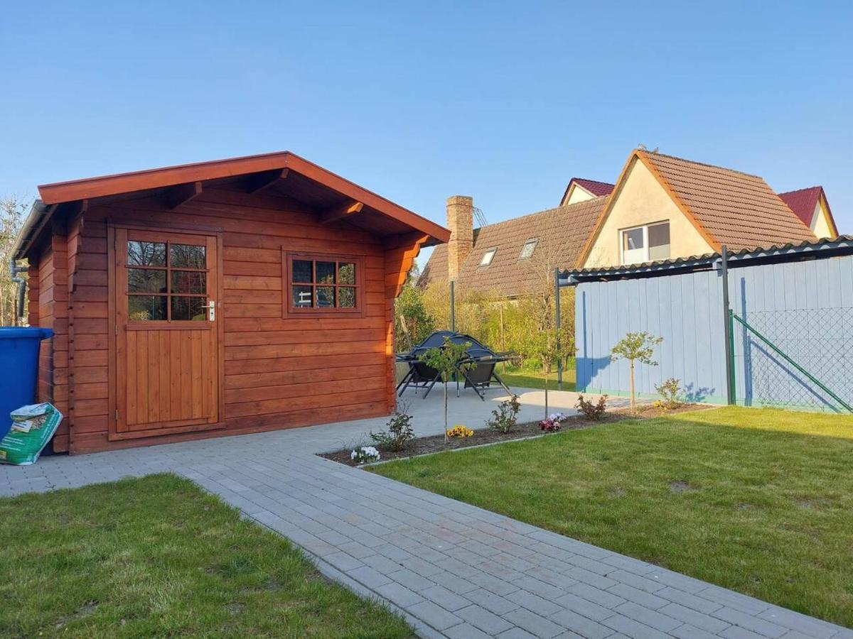 Haus Am Bodden Apartment Fuhlendorf  Exterior photo